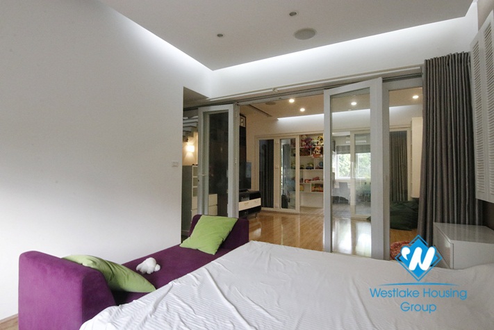 Fully furnished pool villa to rent in Vinhomes Riverside Hanoi